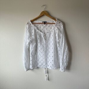 Victoria's Secret‎ Eyelet Blouse